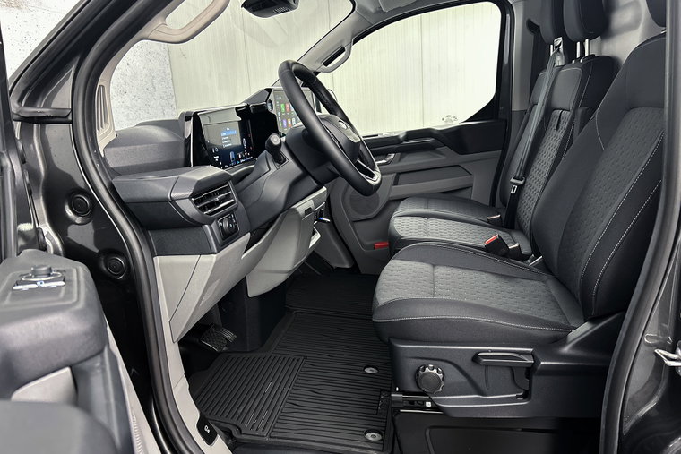 Vehicle Image 21