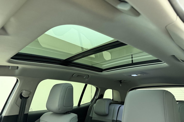 Vehicle Image 31