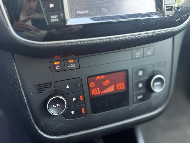Vehicle Image 17