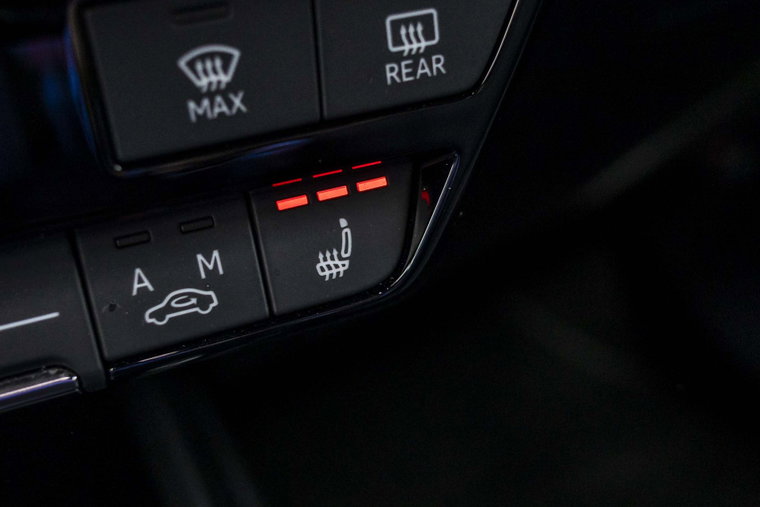 Vehicle Image 40