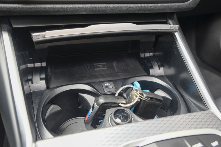 Vehicle Image 35