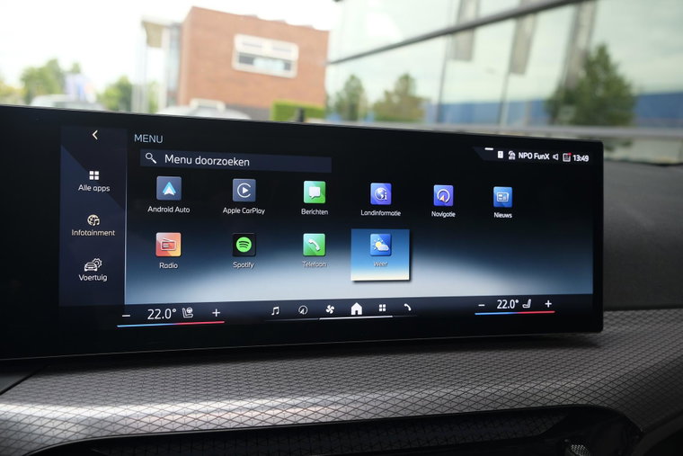 Vehicle Image 38