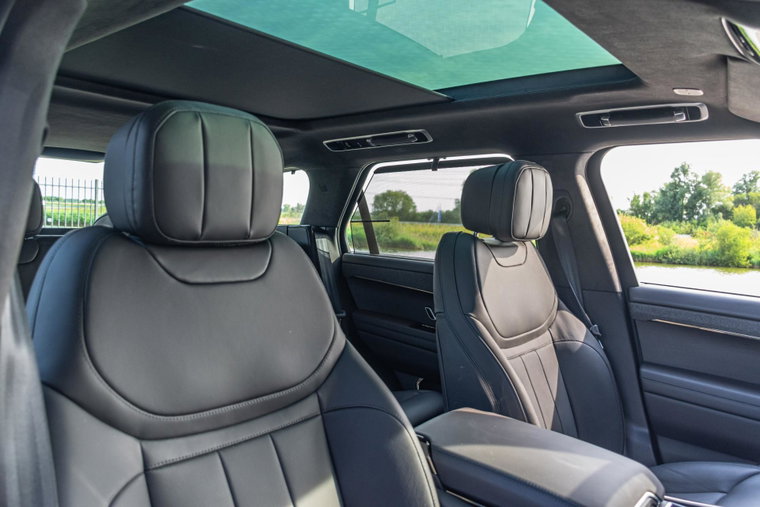 Vehicle Image 13