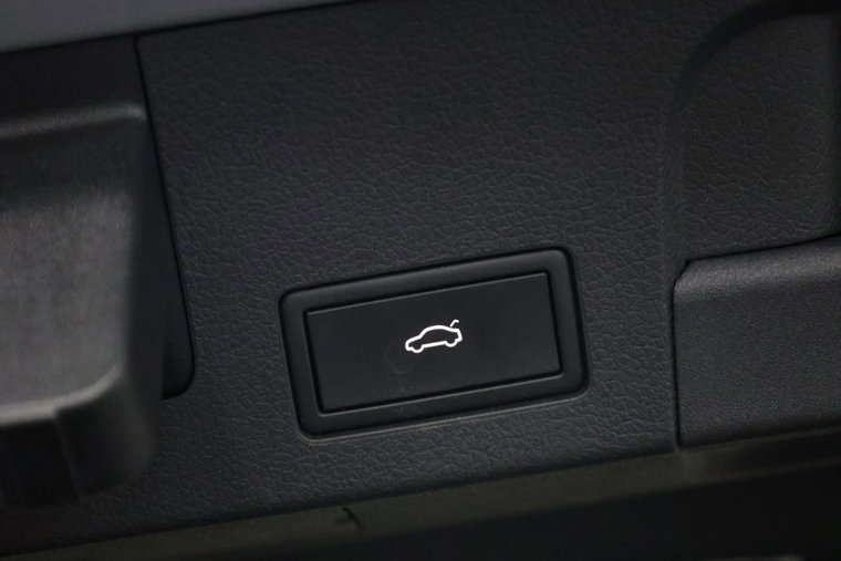 Vehicle Image 26