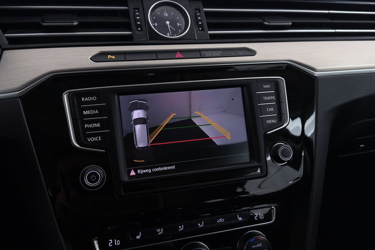 Vehicle Image 21
