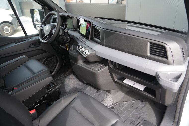 Vehicle Image 42