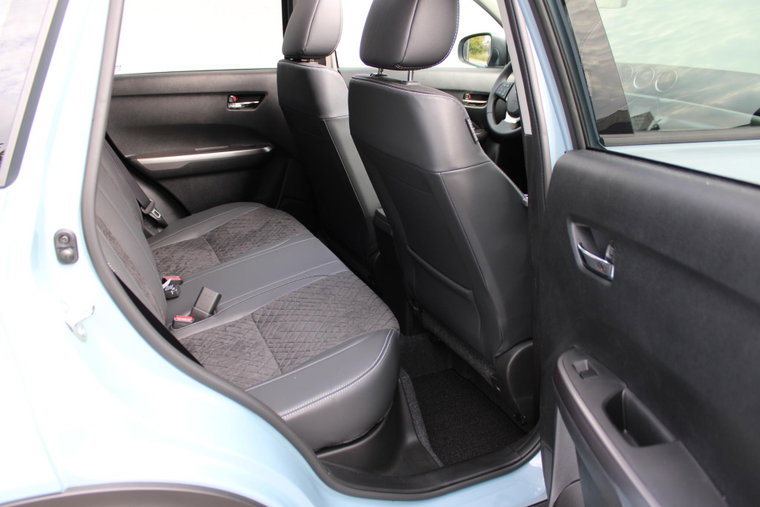 Vehicle Image 13