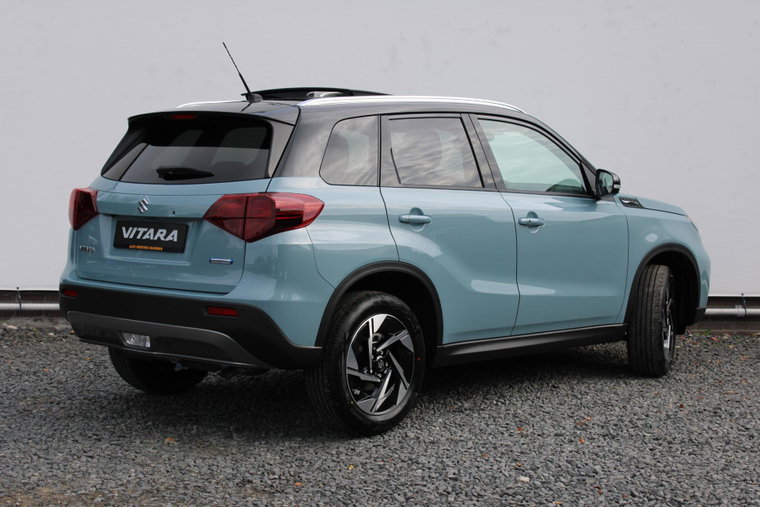 Vehicle Image 4