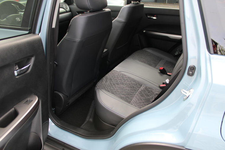 Vehicle Image 11