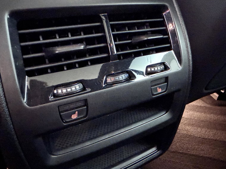 Vehicle Image 34
