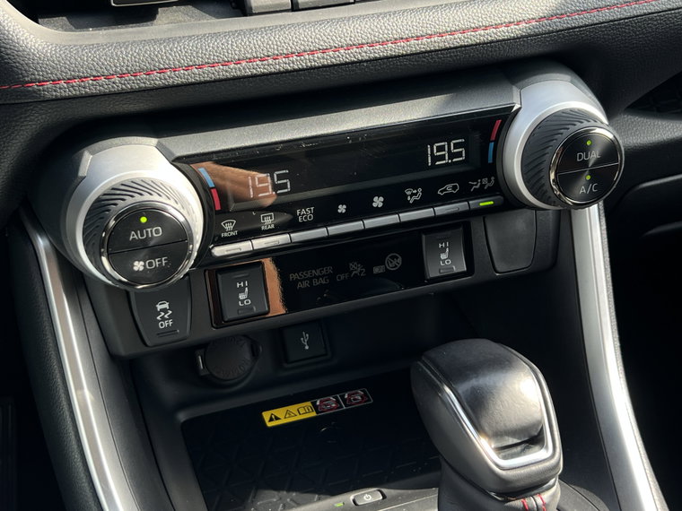 Vehicle Image 23