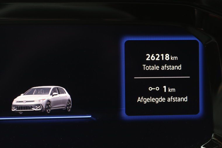 Vehicle Image 25
