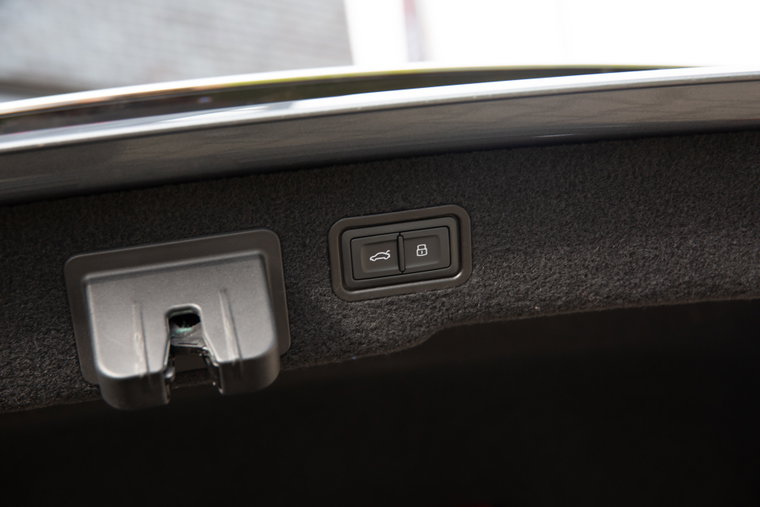 Vehicle Image 36