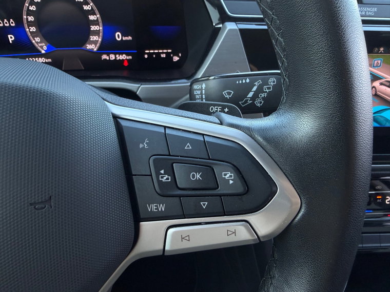 Vehicle Image 33