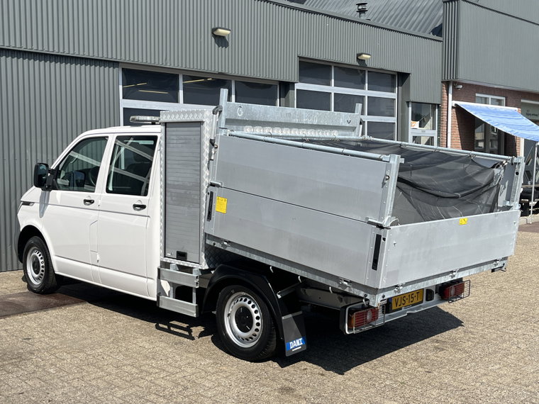 Vehicle Image 28
