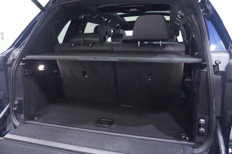 Vehicle Image 17