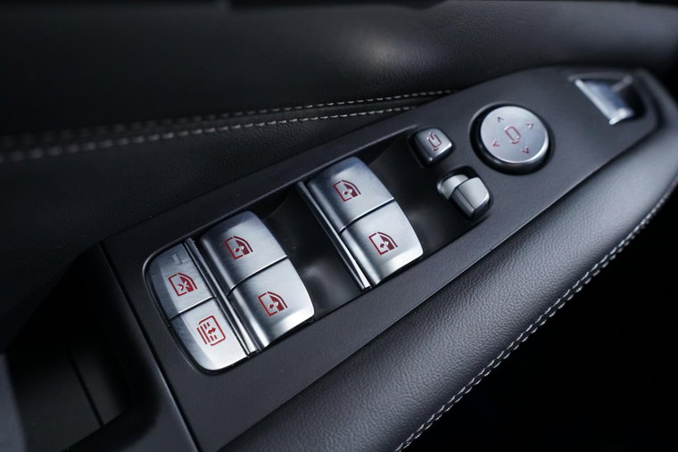 Vehicle Image 26