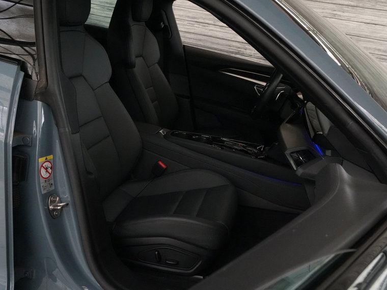 Vehicle Image 35