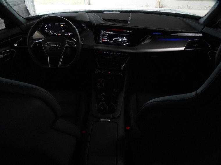 Vehicle Image 39