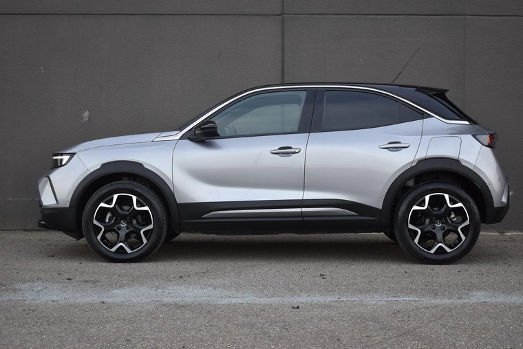 Vehicle Image 4
