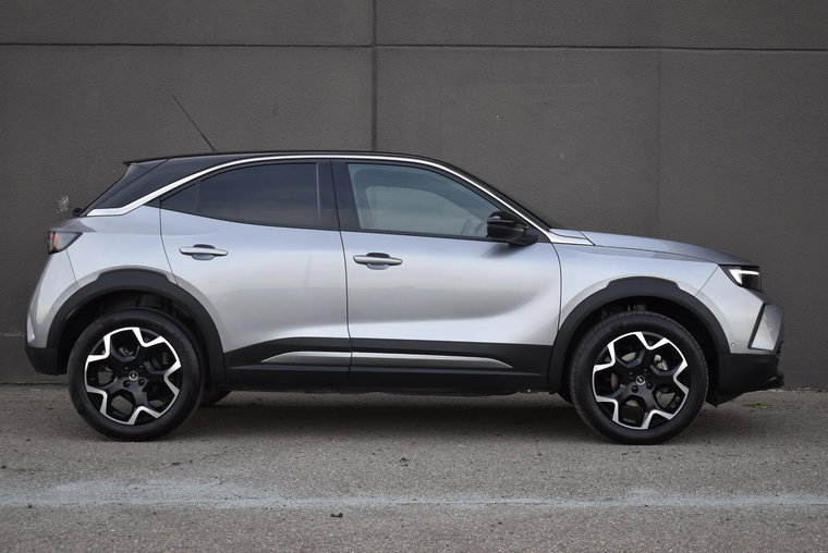 Vehicle Image 8