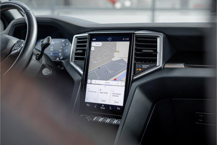 Vehicle Image 12