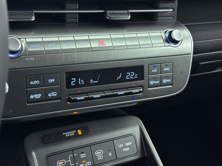 Vehicle Image 26