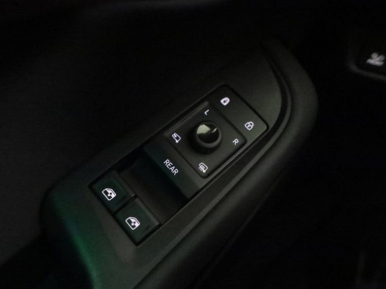 Vehicle Image 29