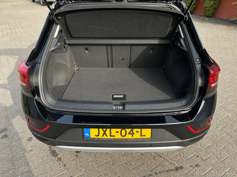 Vehicle Image 24