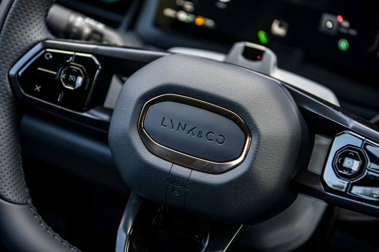 Vehicle Image 16
