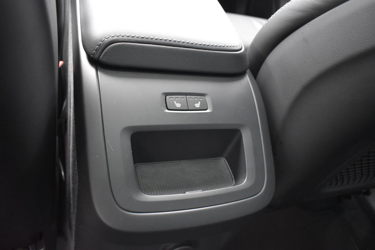 Vehicle Image 33