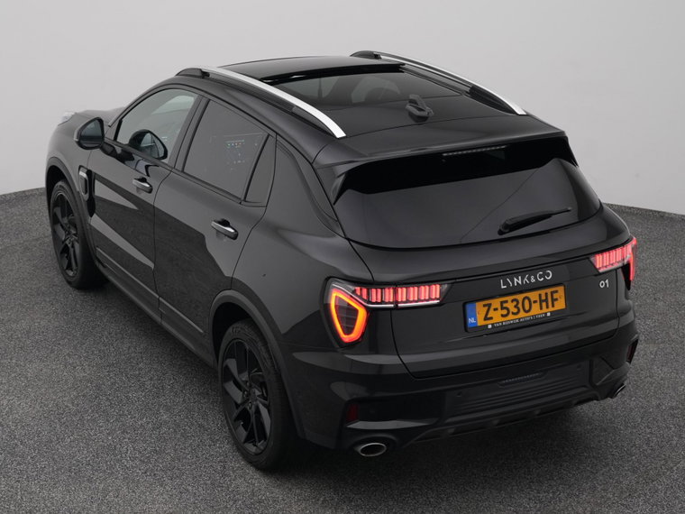 Vehicle Image 25