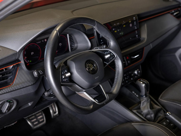 Vehicle Image 35