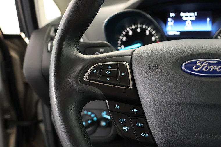 Vehicle Image 17