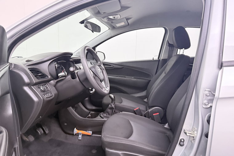 Vehicle Image 9