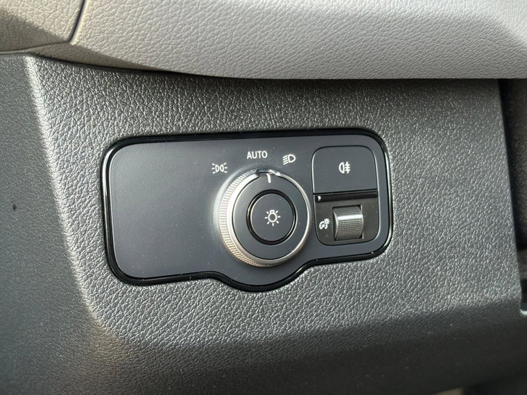 Vehicle Image 27