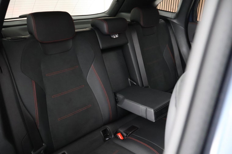 Vehicle Image 38