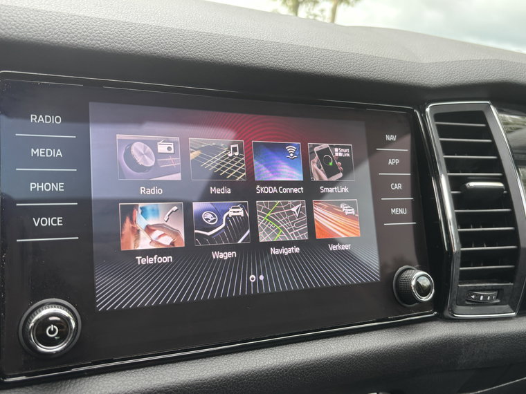 Vehicle Image 25