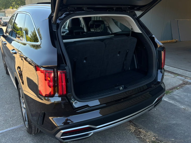 Vehicle Image 35