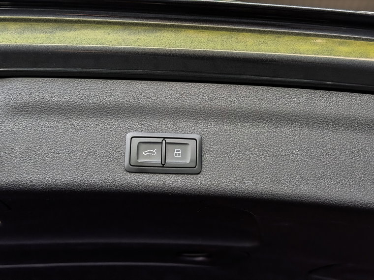 Vehicle Image 48