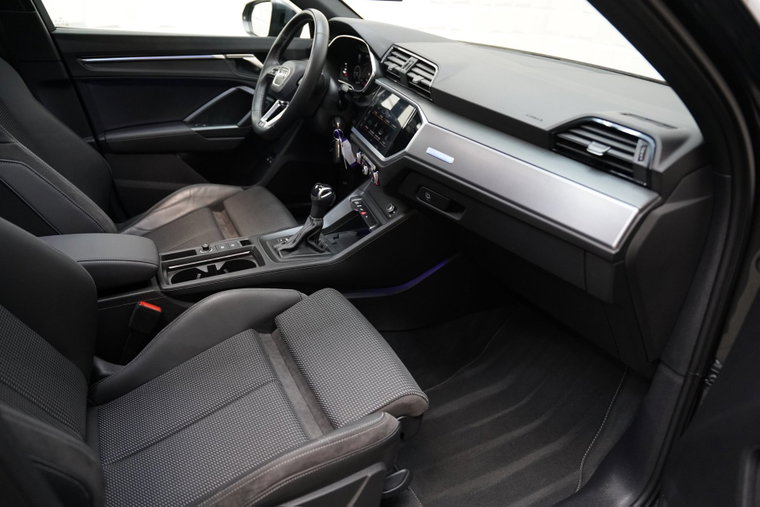 Vehicle Image 37