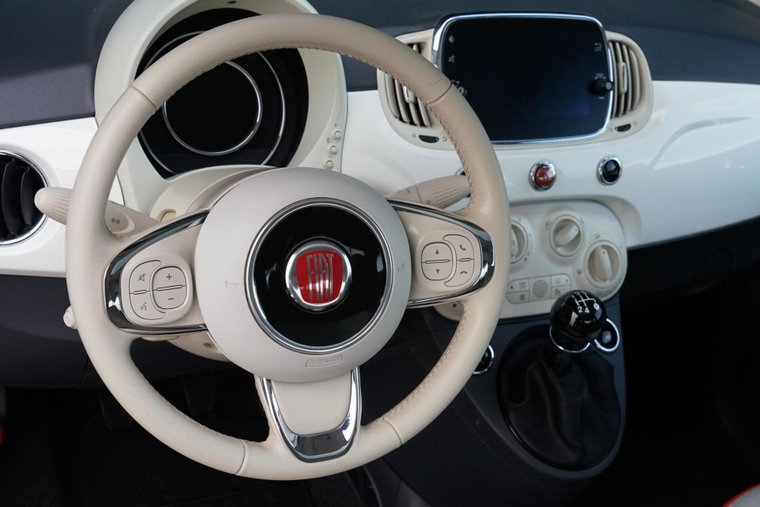 Vehicle Image 21
