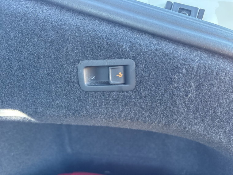 Vehicle Image 28