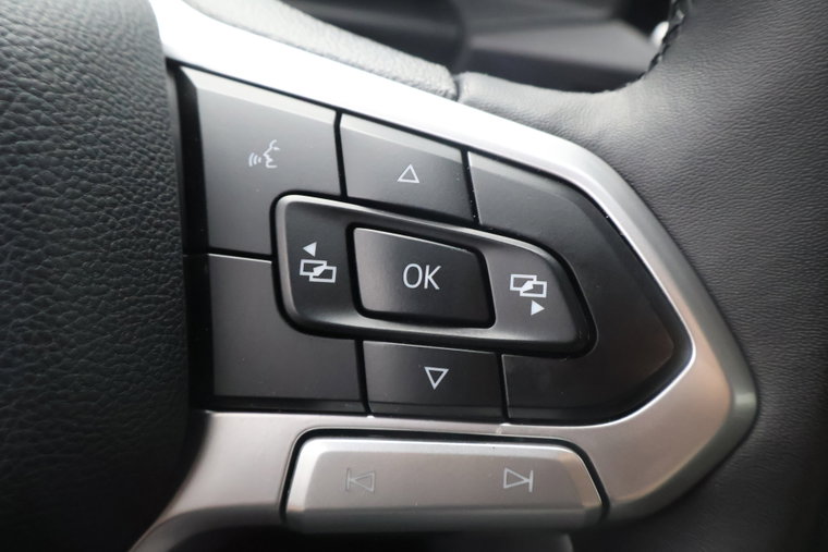 Vehicle Image 28