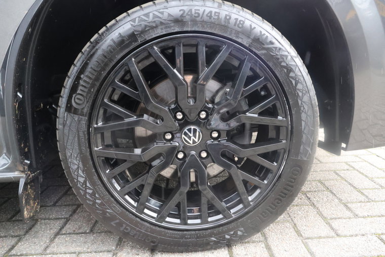 Vehicle Image 32