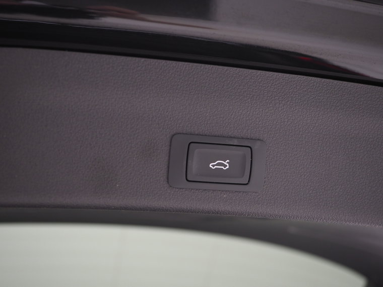 Vehicle Image 40