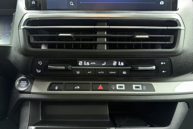 Vehicle Image 33