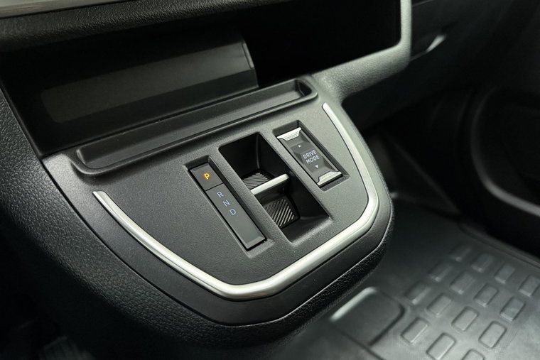 Vehicle Image 35