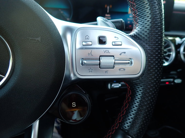 Vehicle Image 33