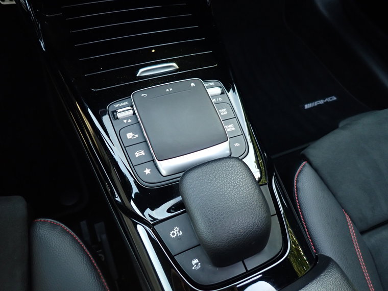 Vehicle Image 36